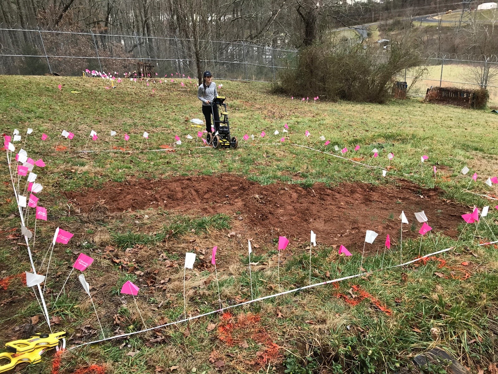 透地雷達定位遺體埋藏位置